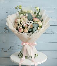 Букет цветов из:  Розы и Лизиантусы в Октябрьском Ставропольского края