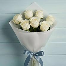 Букет 7 Белых роз Эдлесс Лав в Октябрьском Ставропольского края