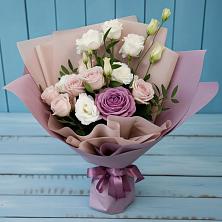 Букет цветов из:  Розы и Лизиантусы в Октябрьском Ставропольского края