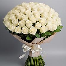 Букет 101 беля роза Белоснежка в Октябрьском Ставропольского края