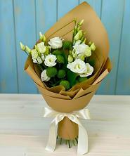 Букет цветов из:  Хризантемы и Лизиантусы в Октябрьском Ставропольского края